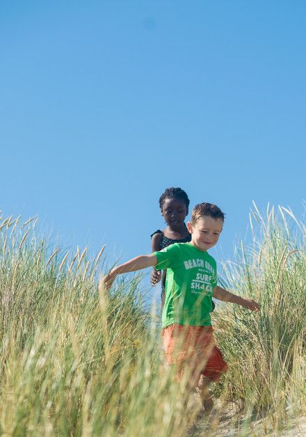 Spelen in de duinen - Wadden.nl